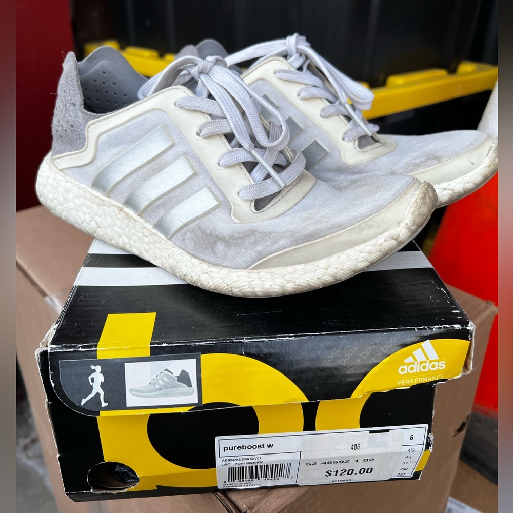 ADIDAS WHITE SNEAKERS 👟